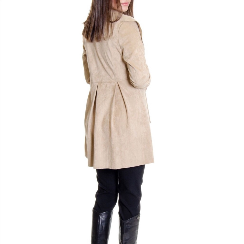 Beautiful faux suede jacket! - Picture 5 of 5